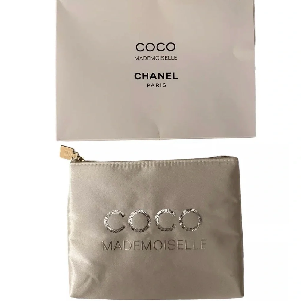 CHANEL NIB COCO Mademoiselle Cream Satin Makeup Bag/Clutch Perfume Bottle Charm